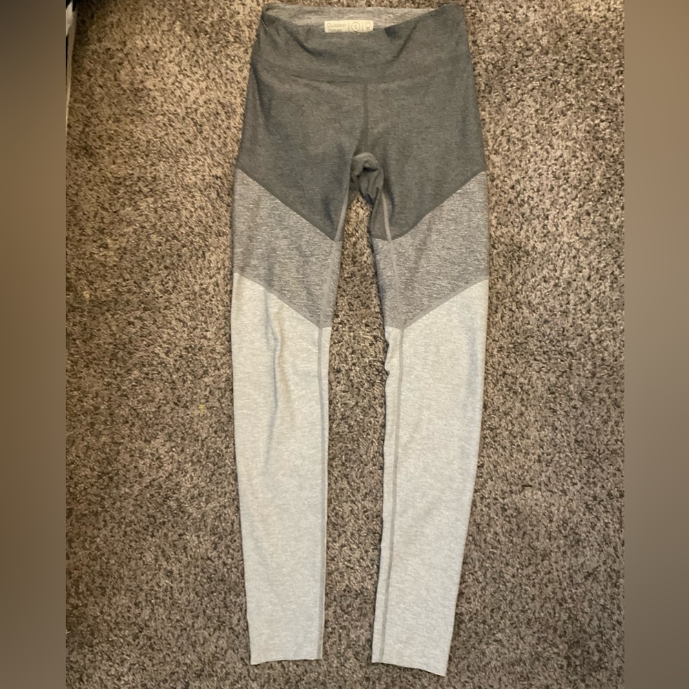 Outdoor Voices women’s gray- white leggings - size Small